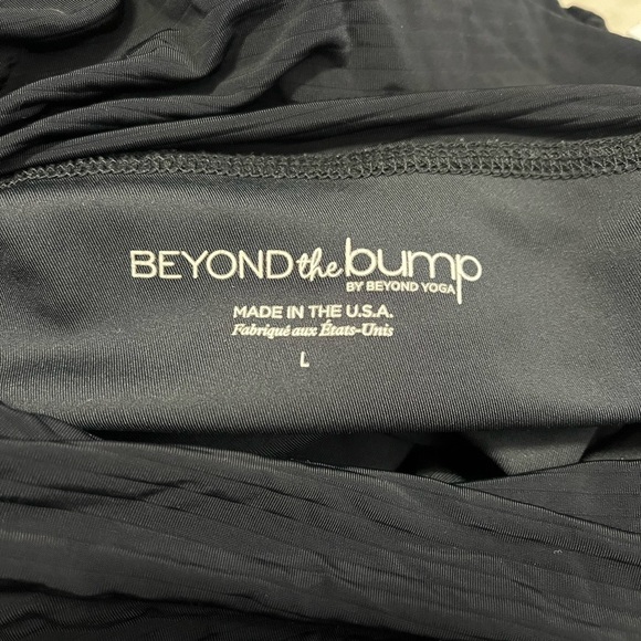 BEYOND THE BUMP x BEYOND YOGA Maternity Black Lace Leggings - Picture 10 of 12